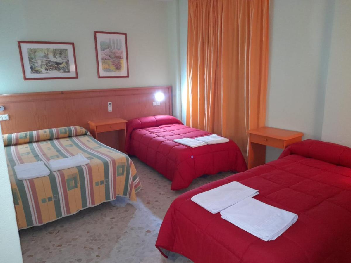 Hostal Carlos III El Ejido Exteriör bild