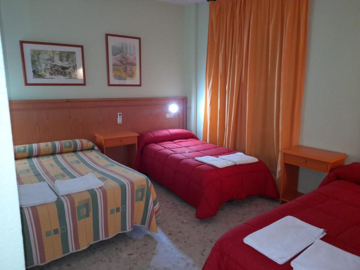 Hostal Carlos III El Ejido Exteriör bild